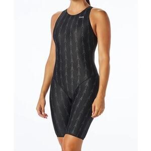 TYR Women's Size 28 Black Fusion2 Aerofit Shortjohn U12 Compliant (ASFUN6A) NEW